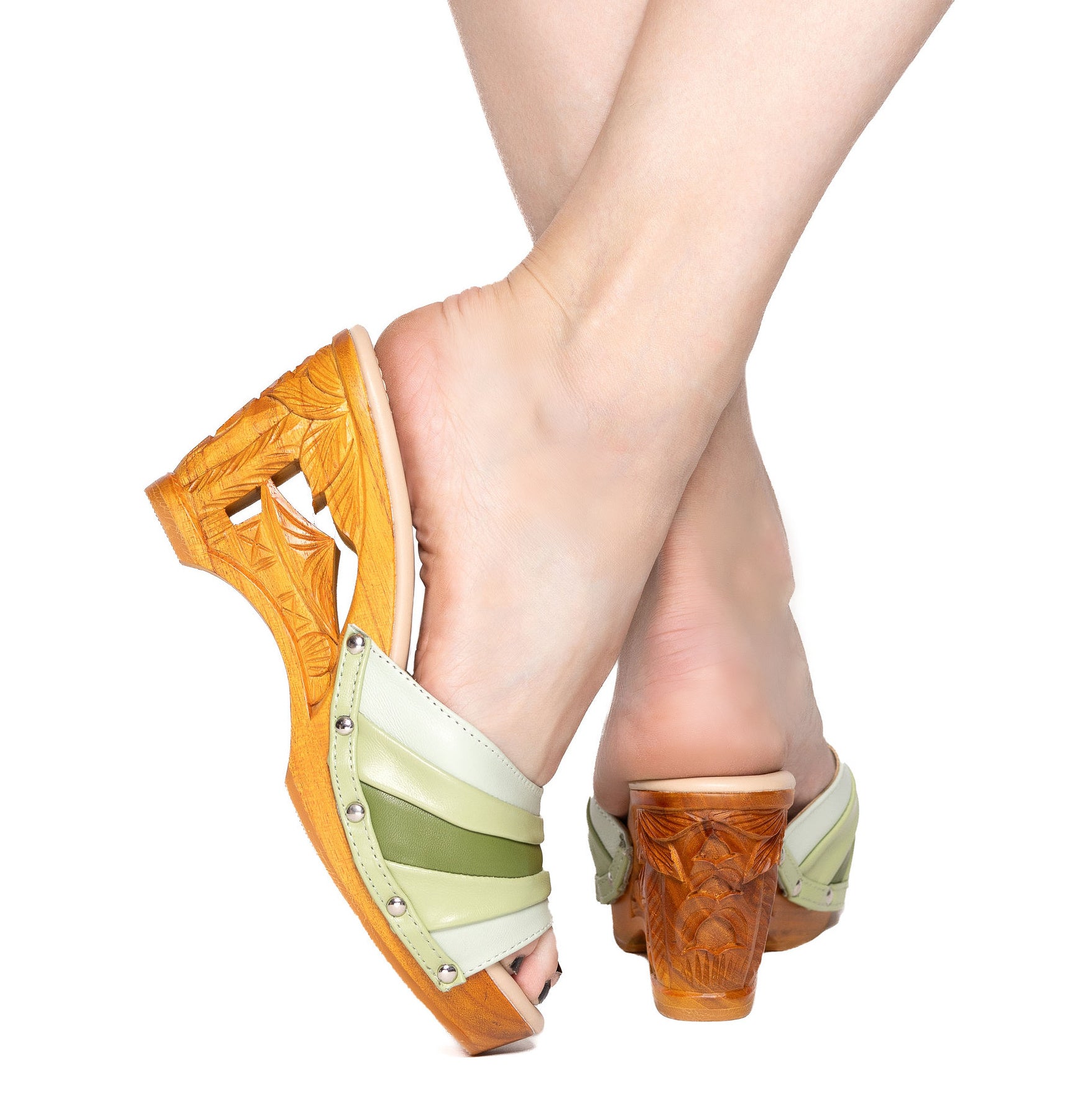 the Souvenir without ankle strap / 3" carved wood wedge / Olive