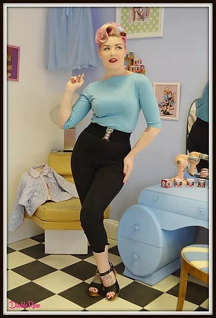 Souvenir/with Ankle Strap - in Black Leather - Lucky Lou Shoes