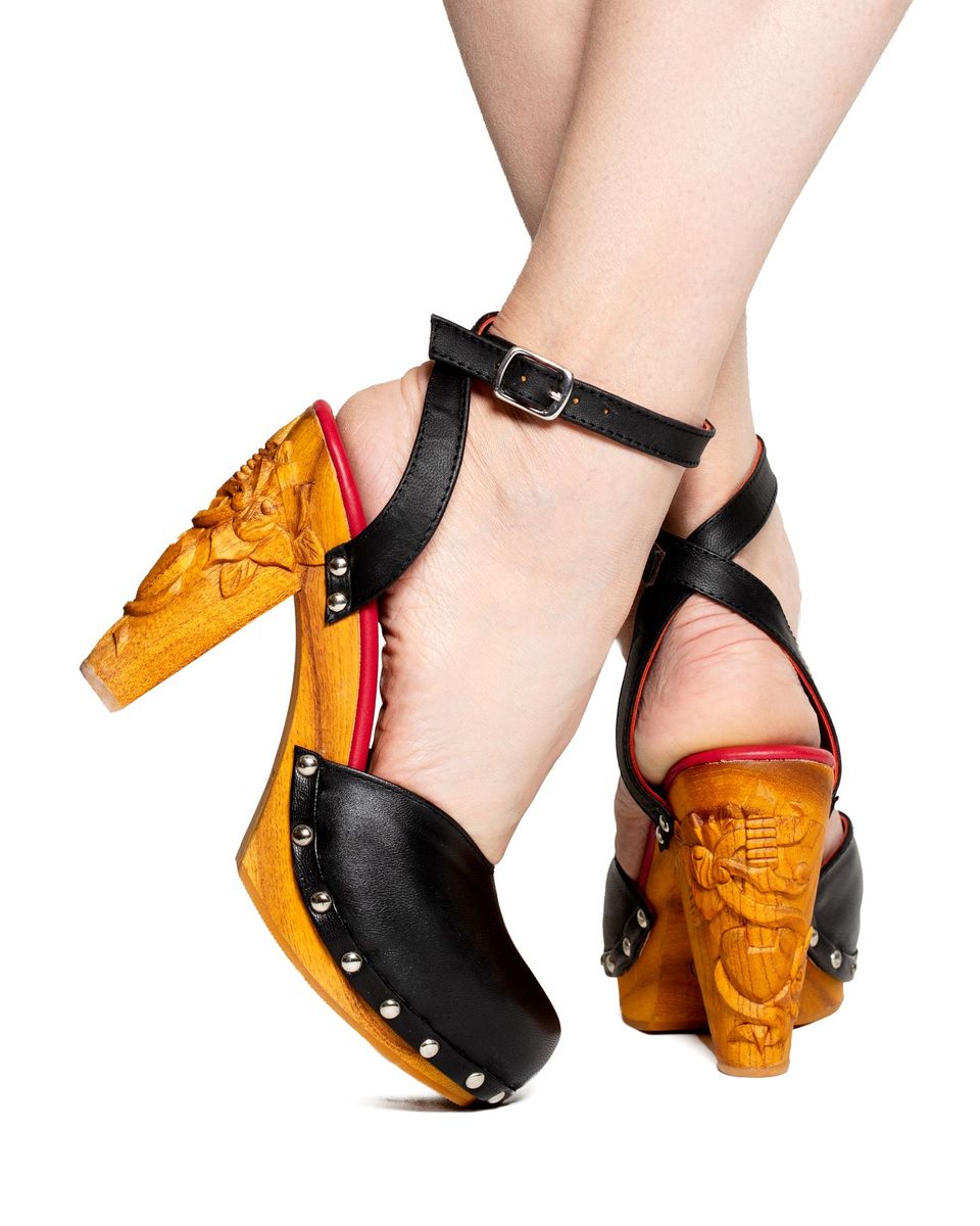 the Amor y Muerte / 4" carved wood heels - Black