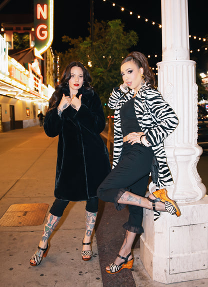 the Souvenir/with Ankle Strap - in NEW Wild Nobility Zebra