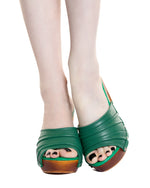 Load image into Gallery viewer, Rockin&#39; Tiki/without Ankle Strap - in Green Leather
